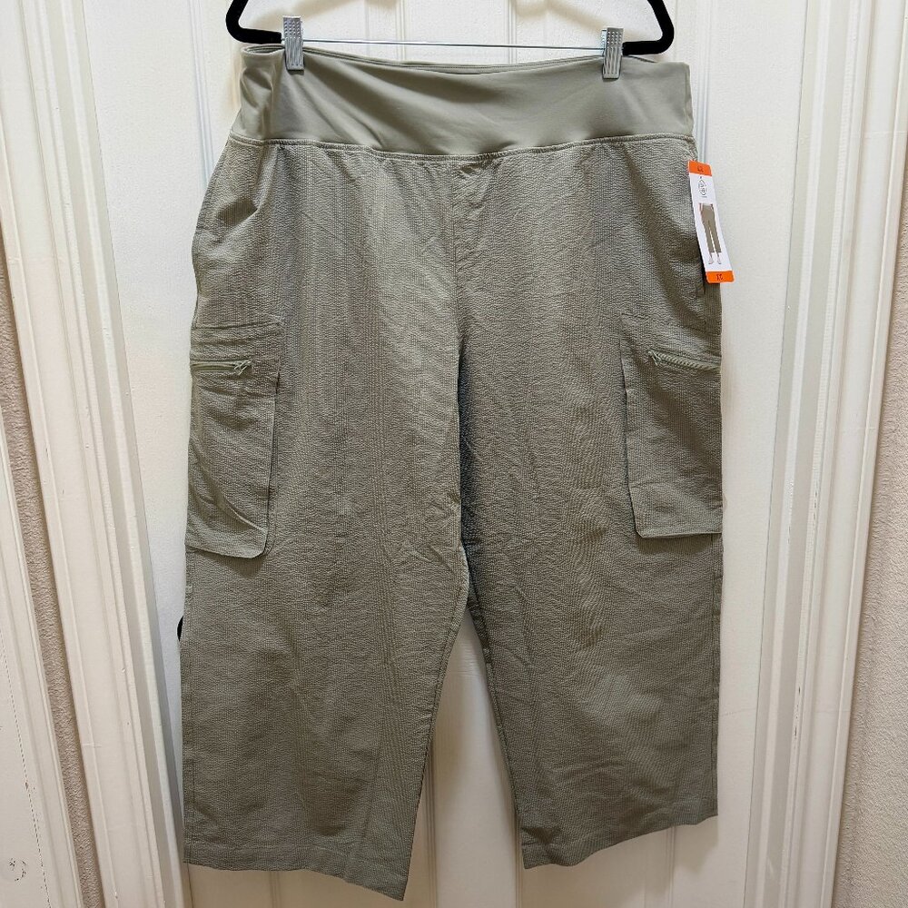 SAGE Women's Lightweight Cropped Cargo Pant Size XXL Sage Green Wide Leg (NEW)